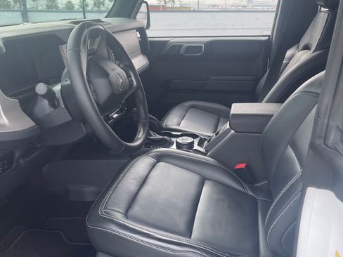 Used 2025 Ford Bronco Outer Banks w/ Sasquatch Package image 8