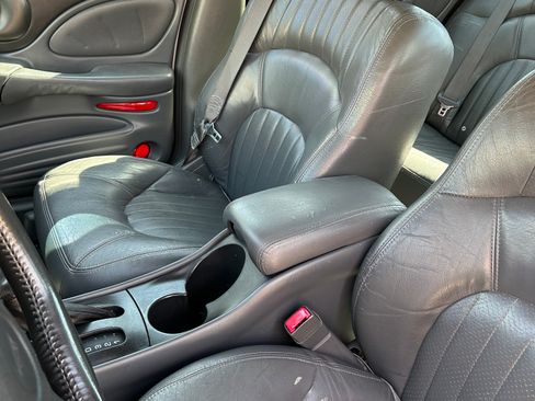 Used 2002 Pontiac Bonneville SLE w/ Heat & Seat Pkg image 22