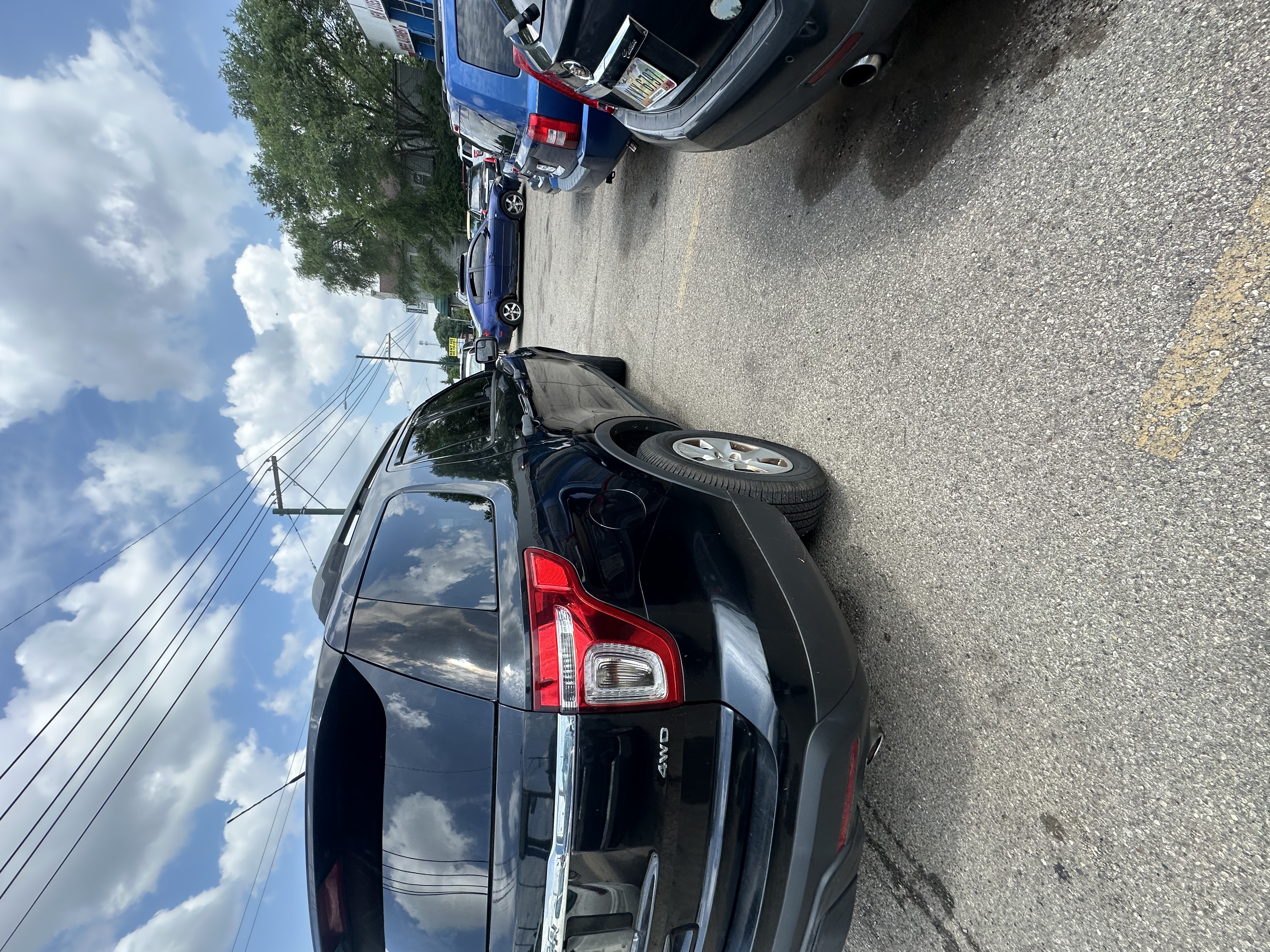 Used 2013 Ford Explorer 4WD w/ Class III Trailer Tow Pkg image 2