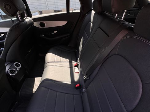 Used 2022 Mercedes-Benz GLC 300 image 11