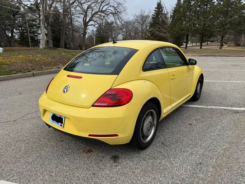 Used 2012 Volkswagen Beetle 2.5 image 6