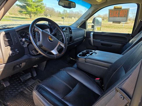 Used 2011 Chevrolet Silverado 3500 LT w/ Interior Plus Package image 1
