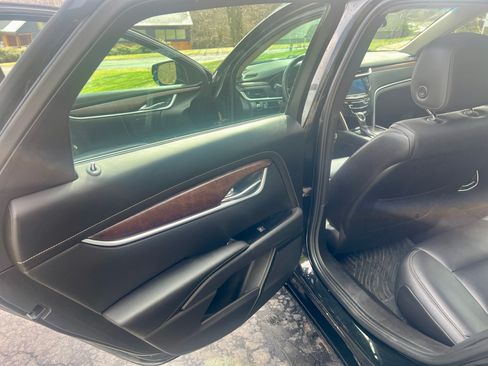 Used 2018 Cadillac XTS Luxury FWD image 10