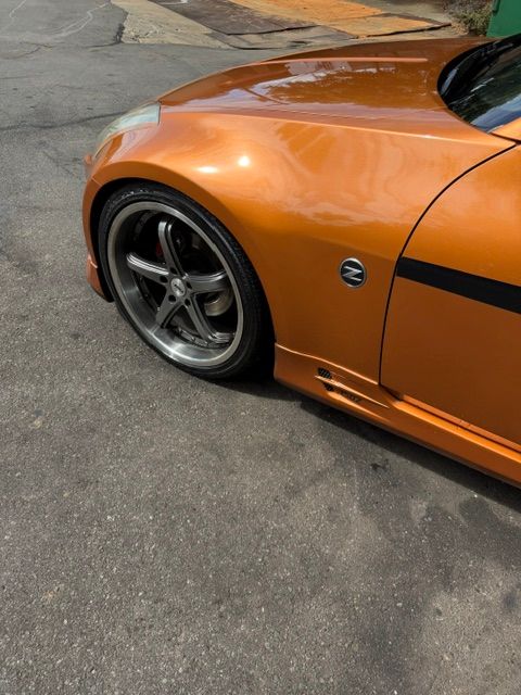Used 2004 Nissan 350Z Performance w/ Cargo Convenience Pkg RWD image 17