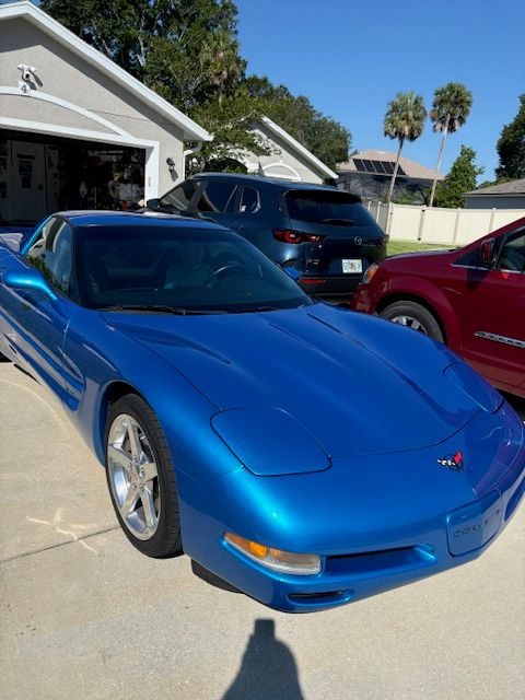 Used 1998 Chevrolet Corvette Coupe w/ Memory Pkg RWD image 5