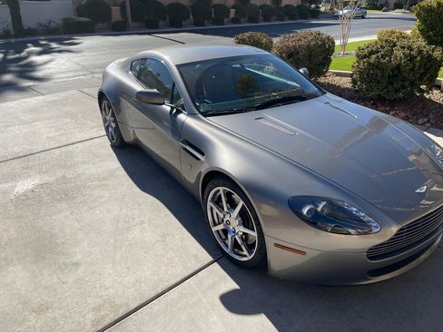 Used 2008 Aston Martin V8 Vantage Coupe 2D image 17