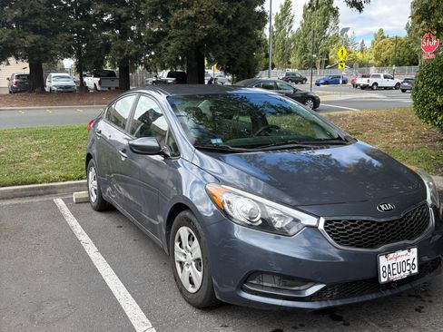 Used 2016 Kia Forte LX FWD image 10