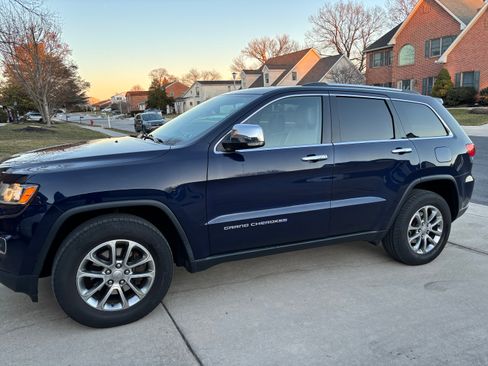 Used 2015 Jeep Grand Cherokee Limited image 1