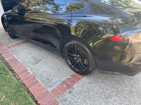 Used 2014 Tesla Model S 60 image 9