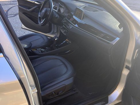 Used 2016 BMW X1 xDrive28i image 11