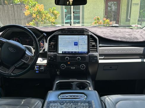 Used 2022 Ford F350 Limited AWD/4WD image 8