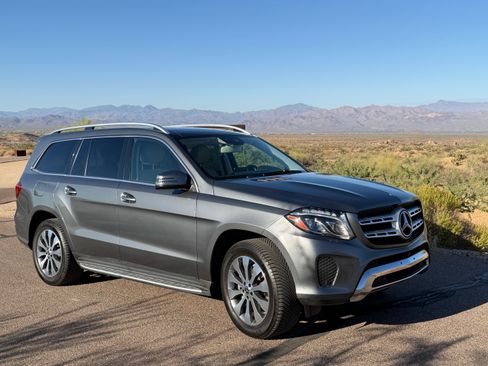 Used 2018 Mercedes-Benz GLS 450 4MATIC image 4