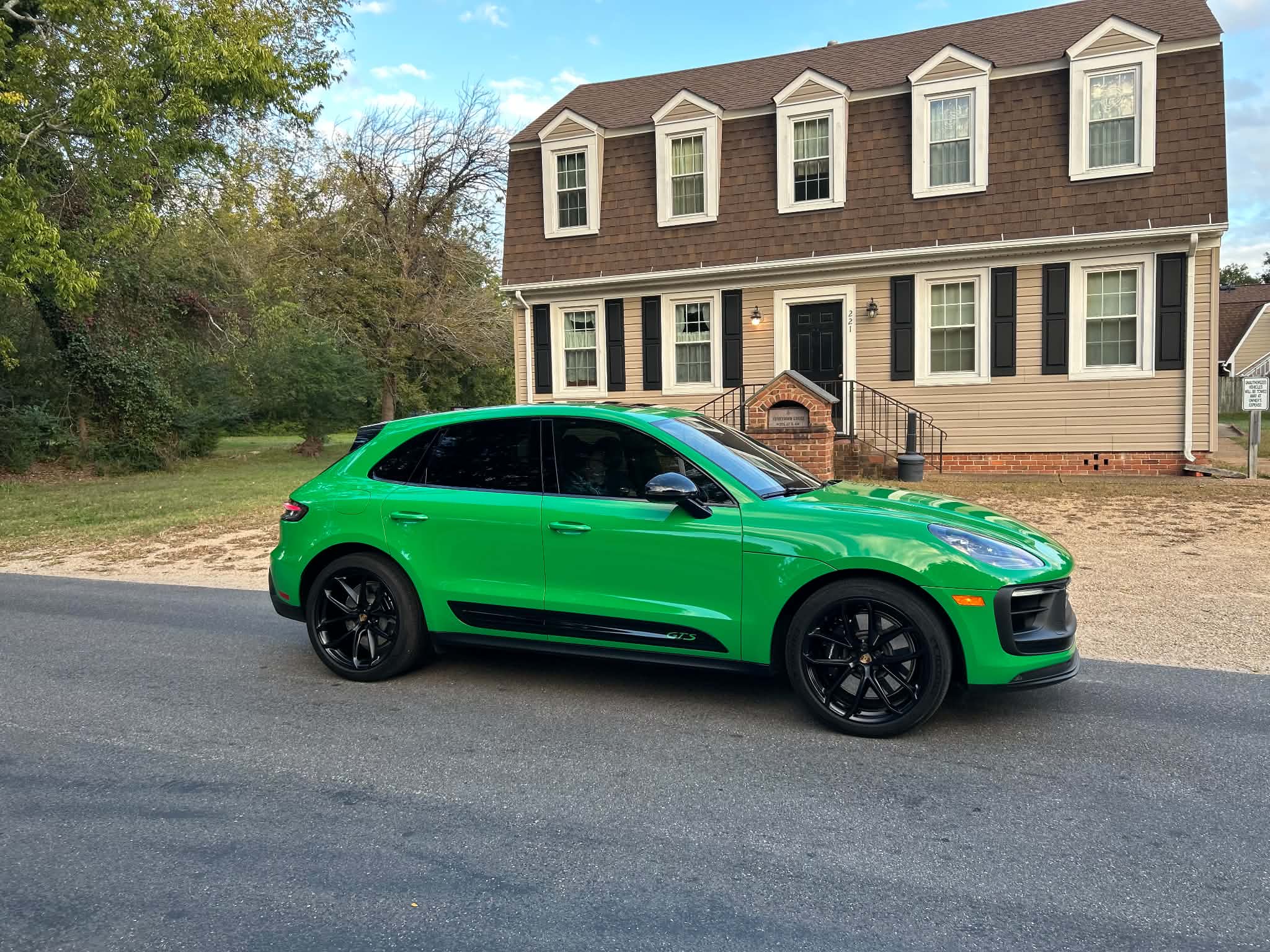 Used 2024 Porsche Macan GTS AWD/4WD image 14