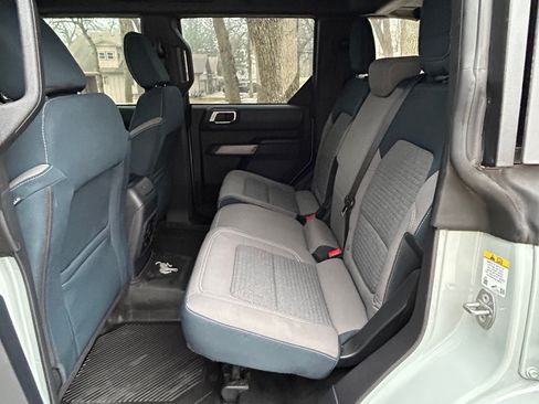 Used 2022 Ford Bronco Outer Banks w/ Sasquatch Package image 19