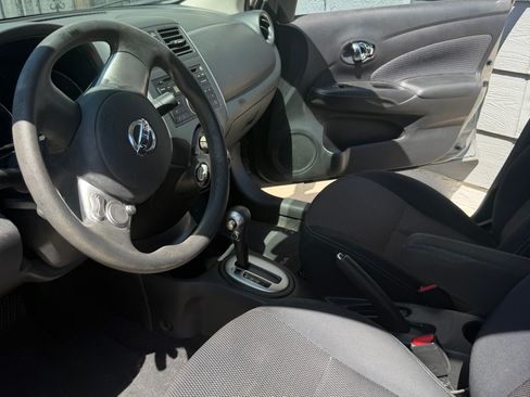 Used 2014 Nissan Versa SV FWD image 12