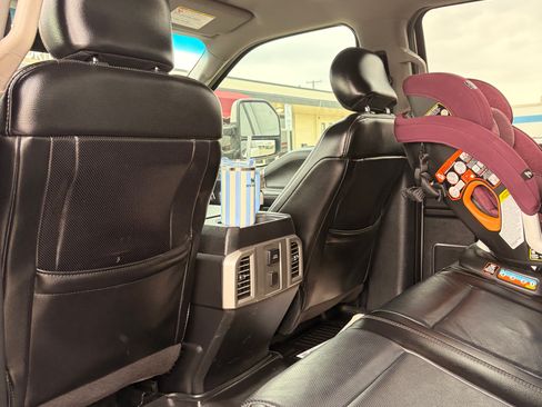 Used 2017 Ford F250 Lariat w/ Lariat Value Package image 19