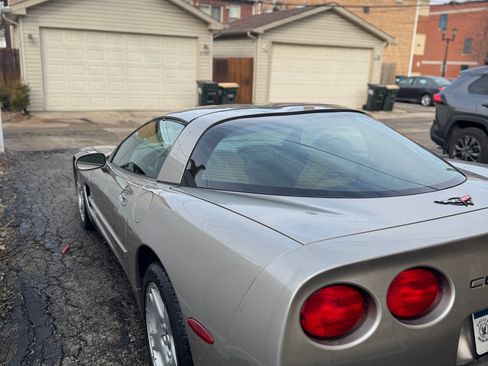 Used 1999 Chevrolet Corvette Coupe w/ Memory Pkg image 5