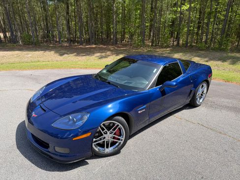 Used 2007 Chevrolet Corvette Z06 w/ Preferred Equipment Group image 1