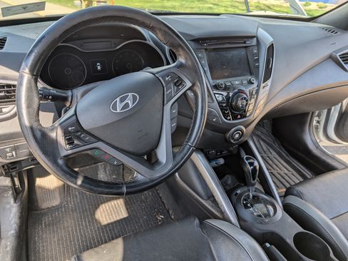 Used 2016 Hyundai Veloster Turbo image 10