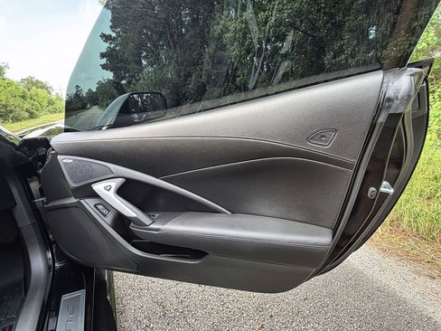 Used 2019 Chevrolet Corvette Z06 RWD image 16