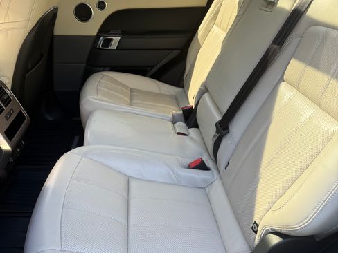 Used 2019 Land Rover Range Rover Sport HSE AWD/4WD image 8