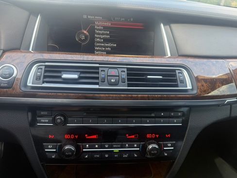 Used 2015 BMW 750Li xDrive AWD/4WD image 13