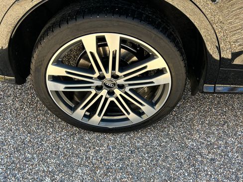 Used 2018 Audi SQ5 Premium Plus w/ Navigation Package AWD/4WD image 12