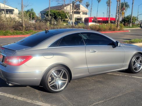 Used 2013 Mercedes-Benz E 350 E 350 Coupe 2D image 2