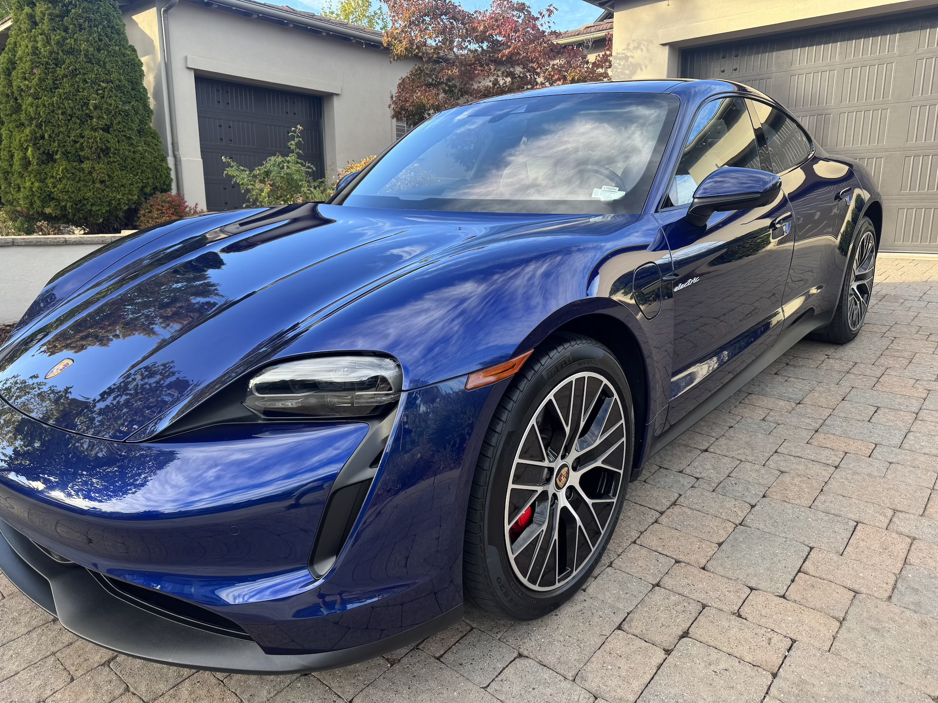 Used 2023 Porsche Taycan 4S AWD/4WD image 4