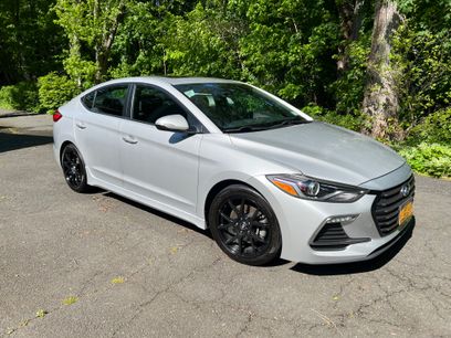 Used 2017 Hyundai Elantra Sport w/ Sport Premium Package 06