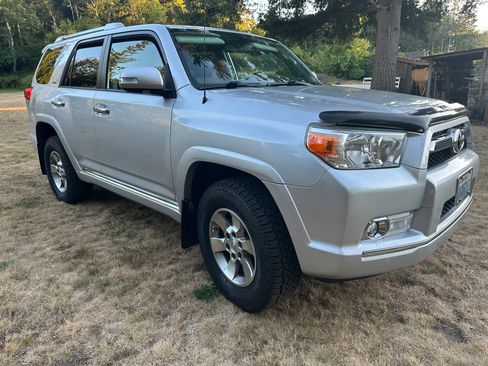 Used 2013 Toyota 4Runner SR5 AWD/4WD image 1