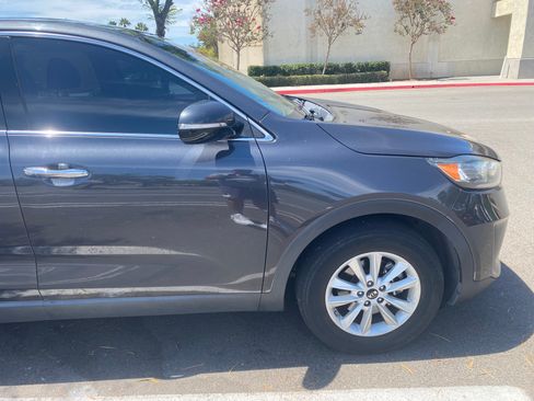 Used 2019 Kia Sorento FWD image 10
