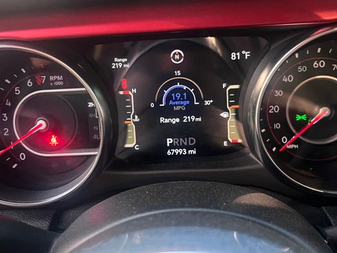 Used 2021 Jeep Wrangler Unlimited Rubicon AWD/4WD image 10