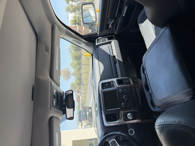 Used 2017 RAM 1500 Laramie RWD image 11