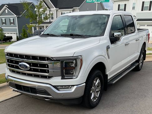 Used 2022 Ford F150 Lariat w/ Equipment Group 502A High AWD/4WD image 2