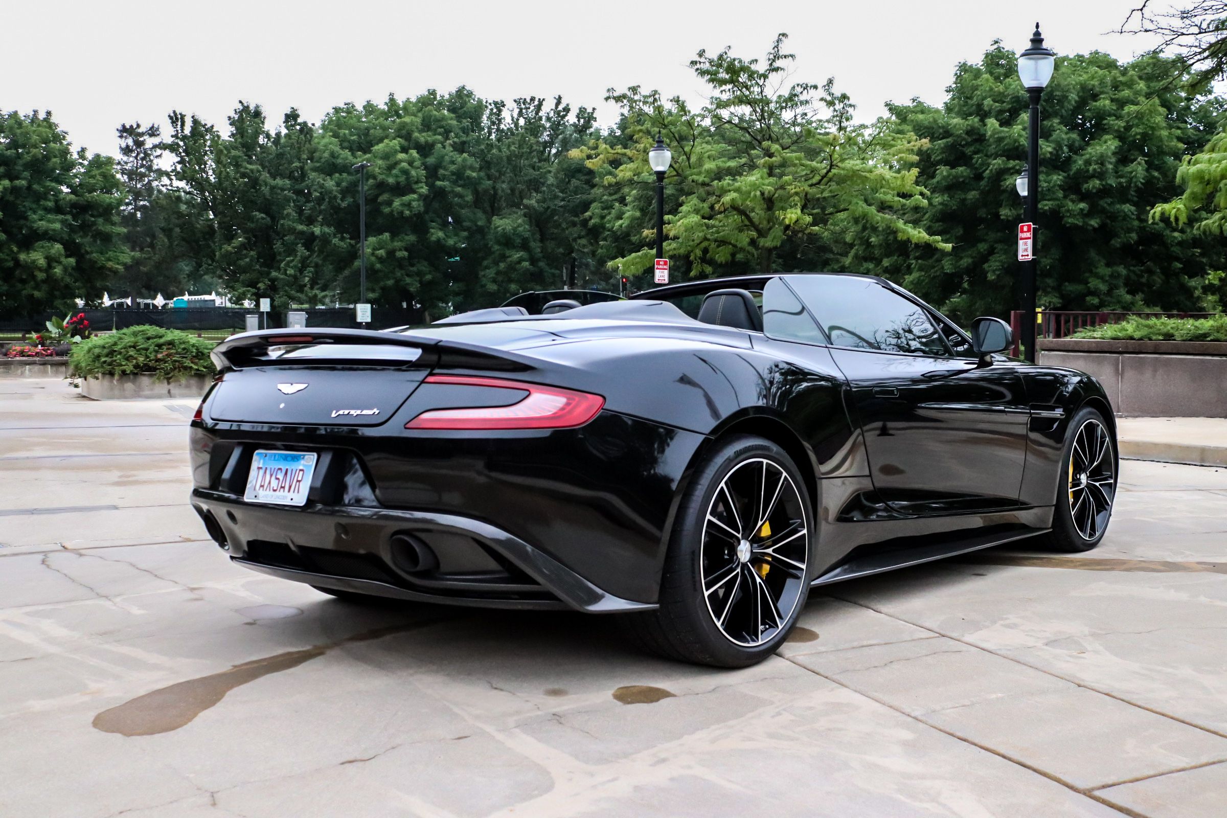 Used 2015 Aston Martin Vanquish Volante RWD image 6