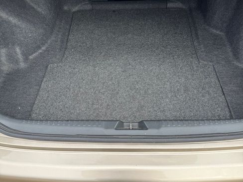 Used 2004 Honda Accord LX image 16