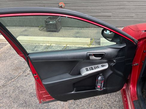 Used 2014 Toyota Camry FWD image 6