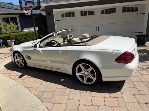 Used 2012 Mercedes-Benz SL 550 image 14