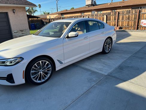 Used 2022 BMW 530i xDrive w/ Convenience Package image 6