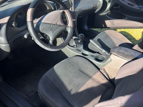 Used 2002 Ford Mustang Coupe image 9
