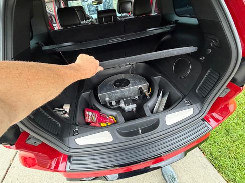 Used 2018 Jeep Grand Cherokee Trackhawk AWD/4WD image 18
