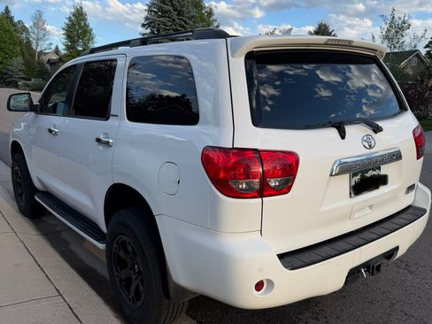 Used 2015 Toyota Sequoia Limited AWD/4WD image 8