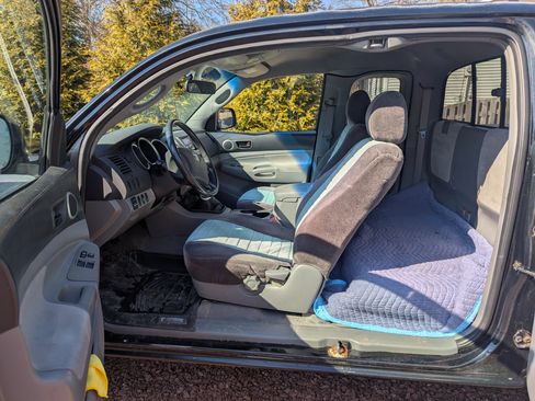 Used 2005 Toyota Tacoma 4x4 Access Cab image 14