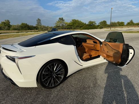 Used 2025 Lexus LC 500 Coupe w/ Dynamic Handling Package RWD image 1