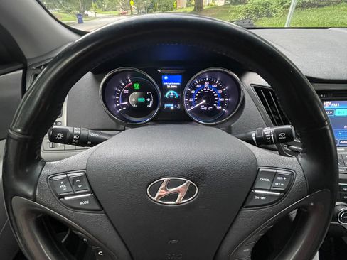 Used 2013 Hyundai Sonata Limited image 10