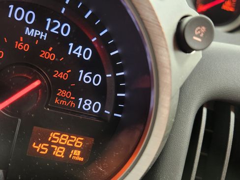 Used 2020 Nissan 370Z Coupe image 9