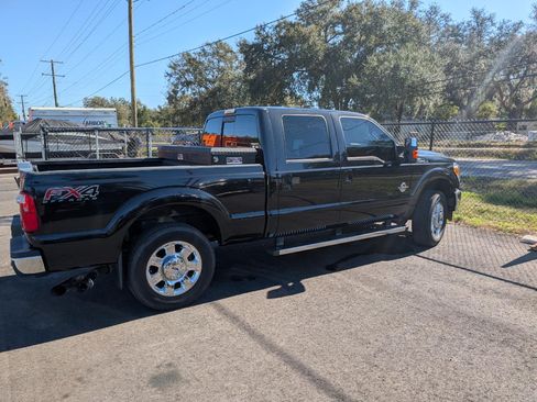 Used 2015 Ford F250 Lariat w/ Lariat Ultimate Package image 4