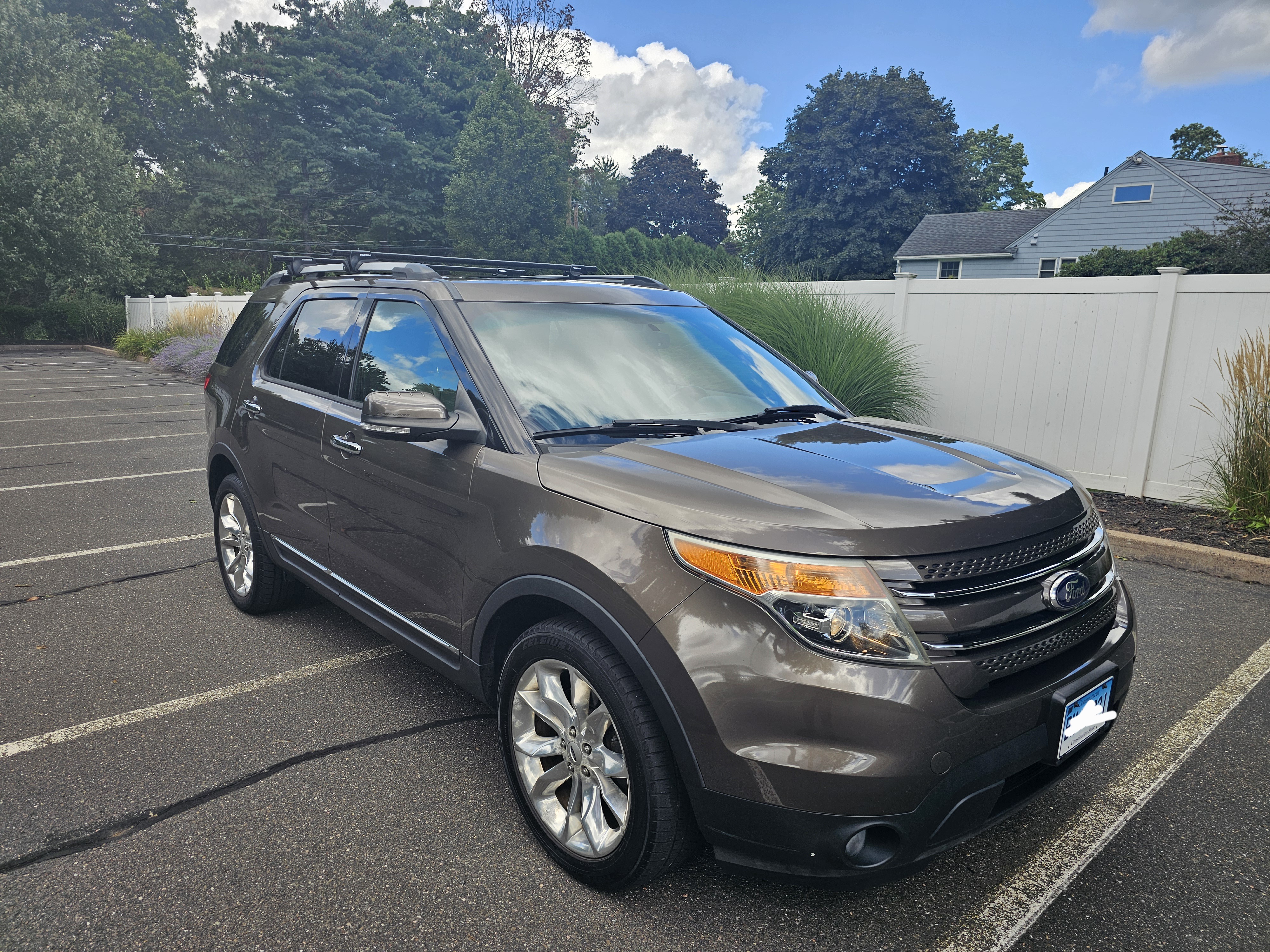 Used 2015 Ford Explorer Limited w/ Equipment Group 301A AWD/4WD image 1