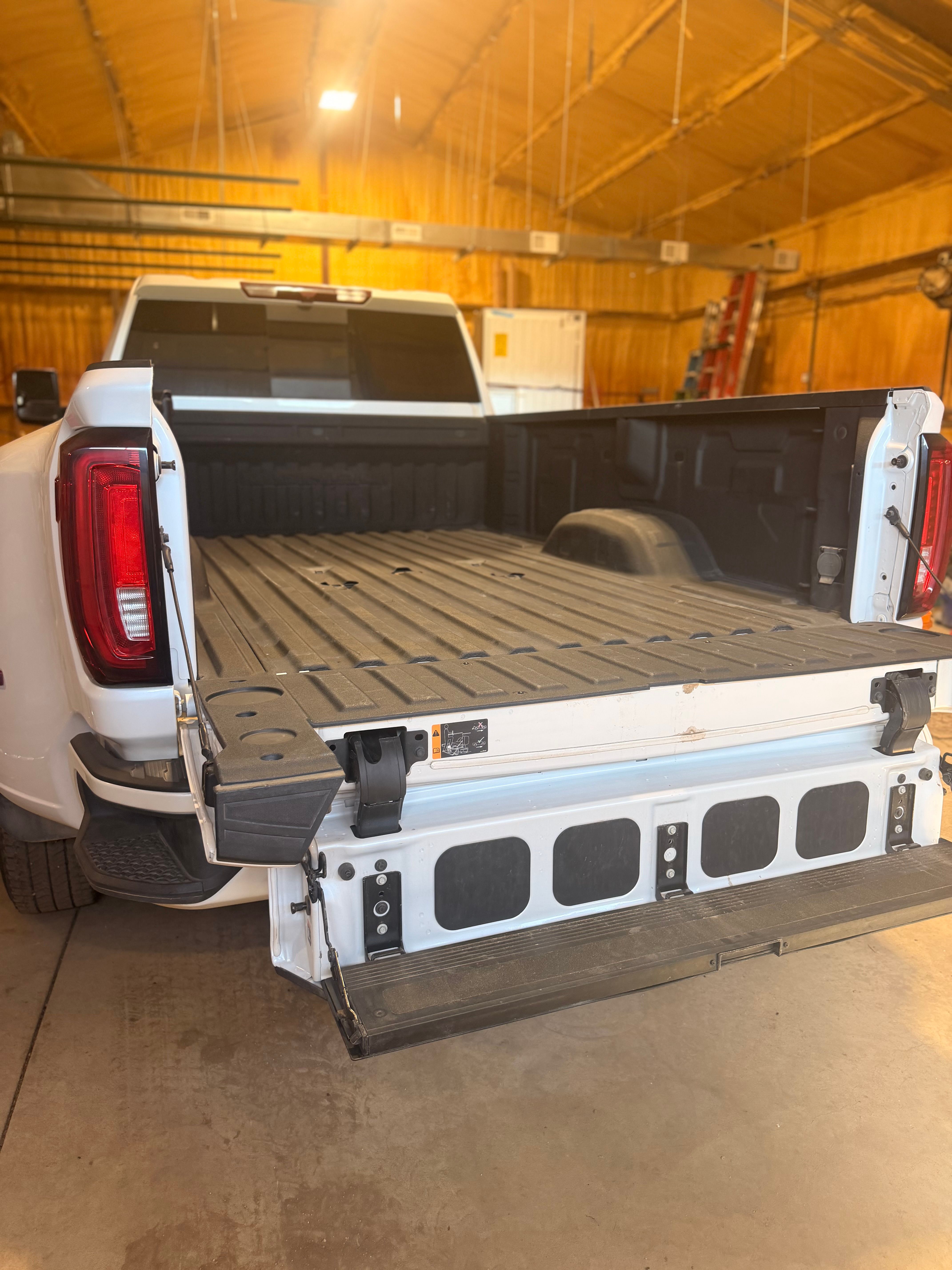 Used 2022 GMC Sierra 3500 Denali AWD/4WD image 21